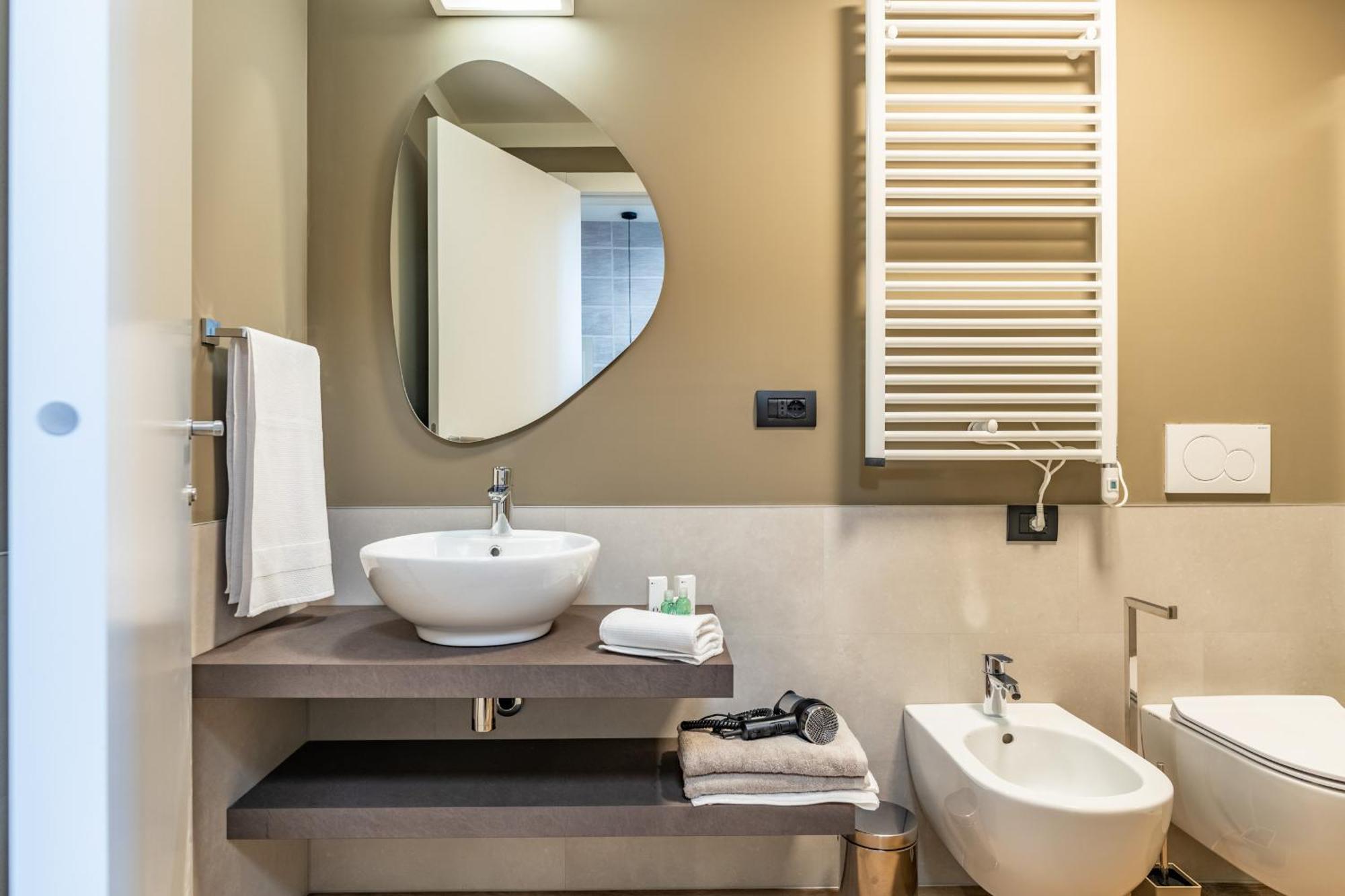 The Place - Only Self Check-In - No Reception Trento Luaran gambar